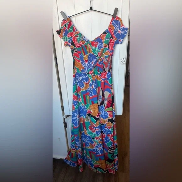 Vici Aakaa Put it in Print Vibrant Floral Off-Shoulder Smocked Maxi Dress - Picture 7 of 9